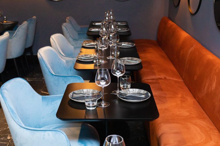 Lavish Bar Grill 768x512