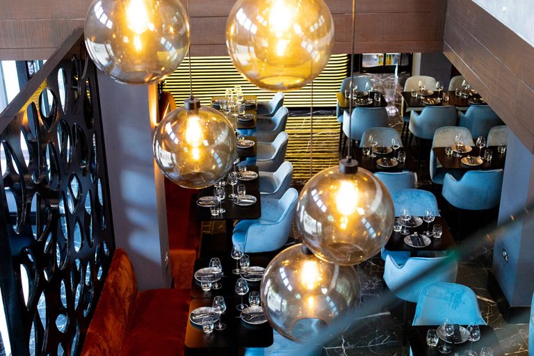 Lavish Bar Grill4 768x512