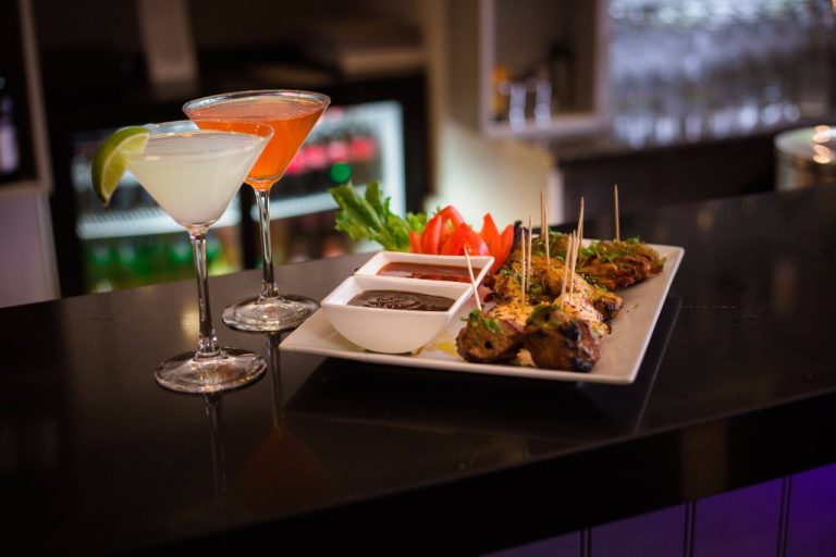 bar snacks and cocktails 1 768x512