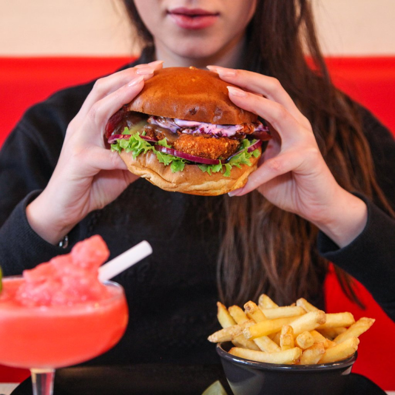 burger cocktails 6 1 768x768