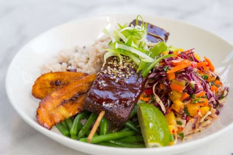 caribbean jerk tofu with 1 768x512