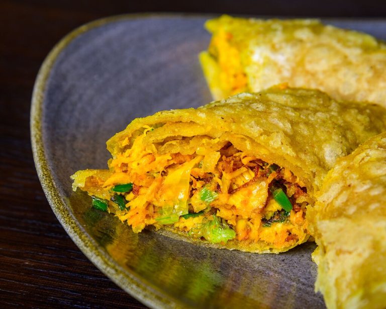 chicken momo 1 768x614