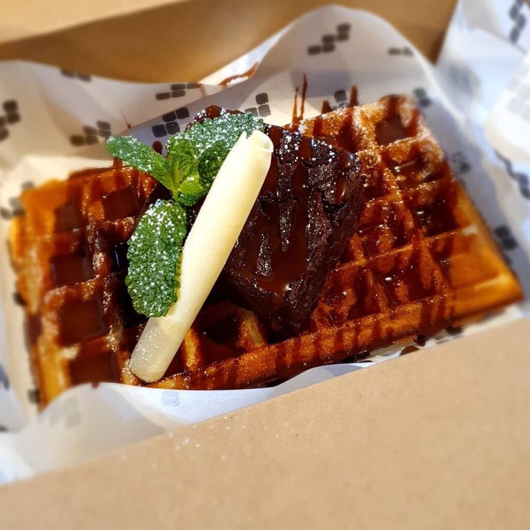 chocolate brownie waffle 1 768x768