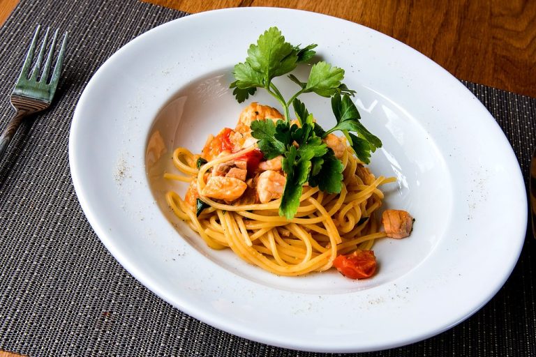 pasta with salmon 1 768x512