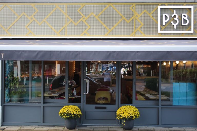 restaurant front 1 768x512