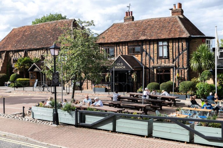 the old manor potters 2 768x512