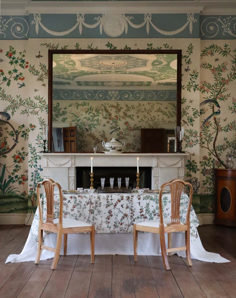 2.GeorgianDinnerParty creditMaisonFeteetCie 768x968