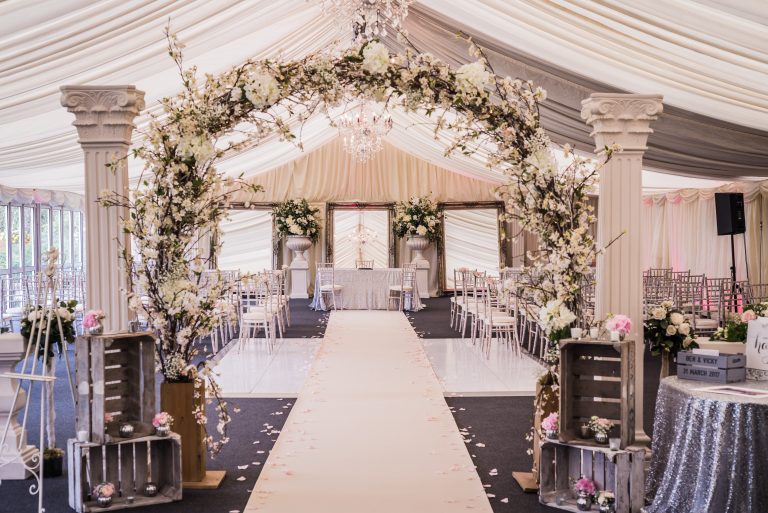 0100BenandVicky 768x513