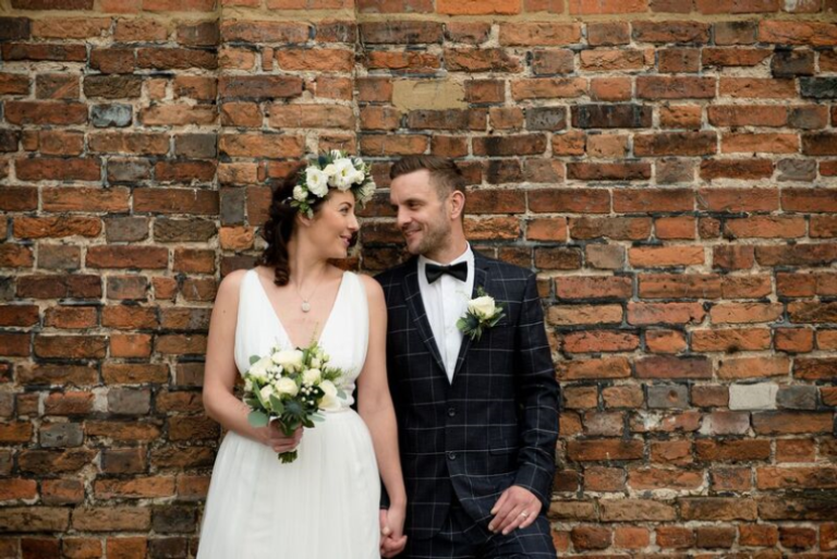 036coupleatwall 768x513