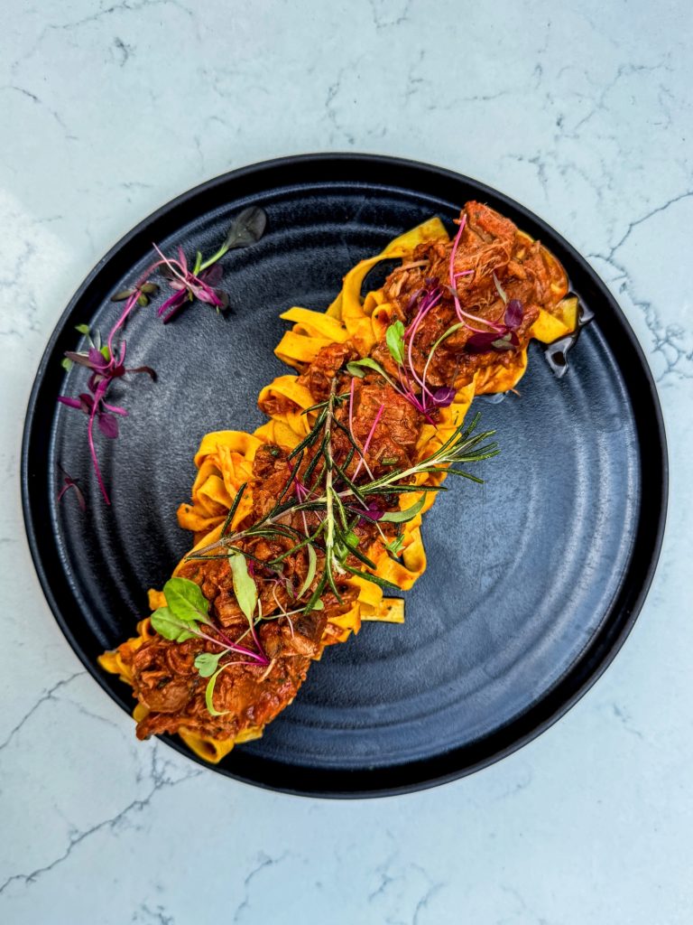 06aa06e2 8ebb 4b0f 8171 84f9b3b8e908 768x1024