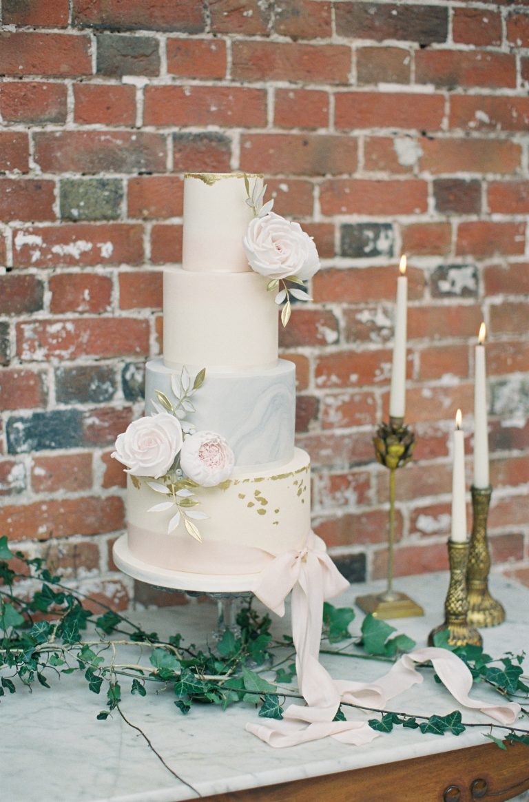 08.CuttheCake6 768x1164