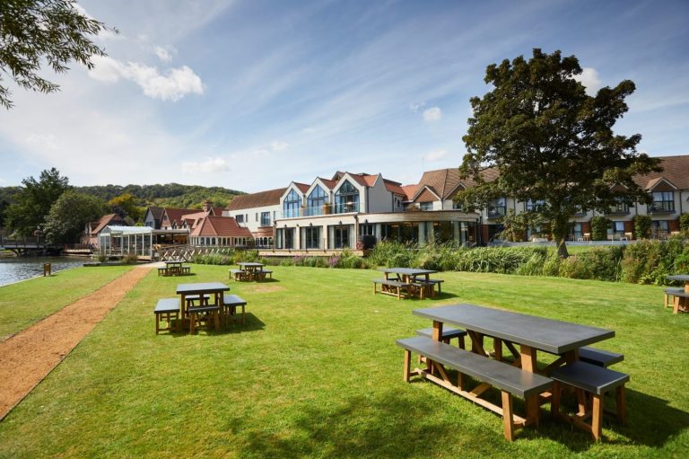 0JEP4197 Event Lawnsml 1440x959 1 768x511