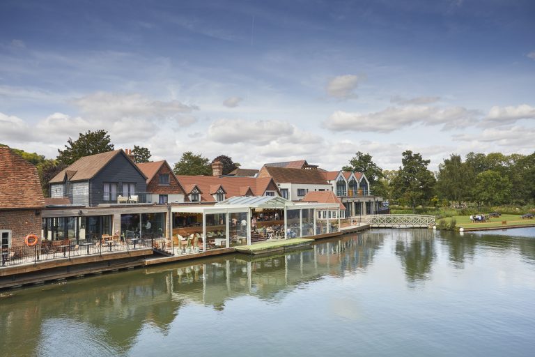 0JEP4414viewfrombridge 768x512