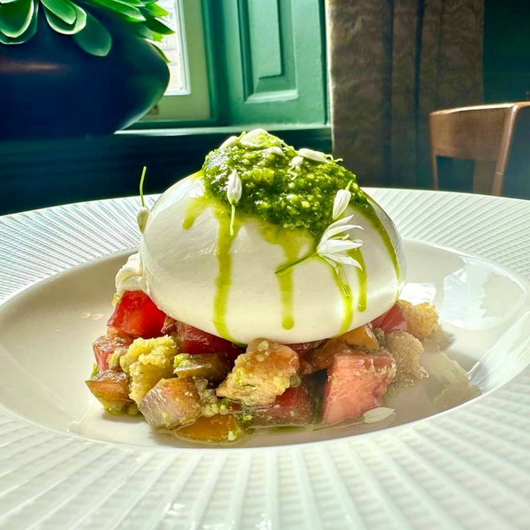 1000030588 30052024014859 768x768