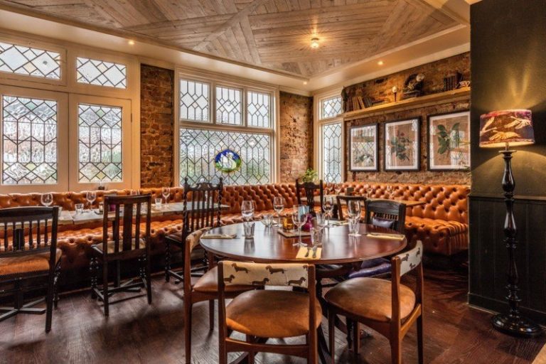 1142 TheSwan January16 17 gqkcbs 768x512