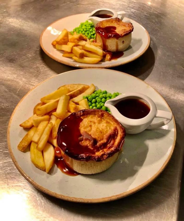 129527601 4245558052126346 7844522043895309637 n 15112021030250 768x924