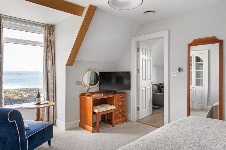 13600ba0 9d83 4164 84a3 e7865fa2b41f 768x512