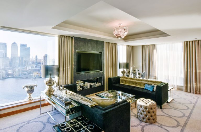 1706PresidentialSuiteLoungesm 768x505