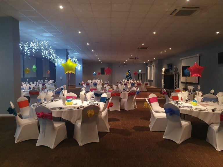 1867Lounge80sChristmas 768x576