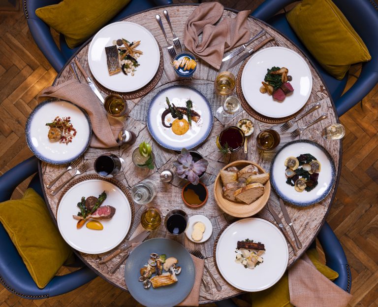 18 Nov Calcot Collection Painswick 84 768x623