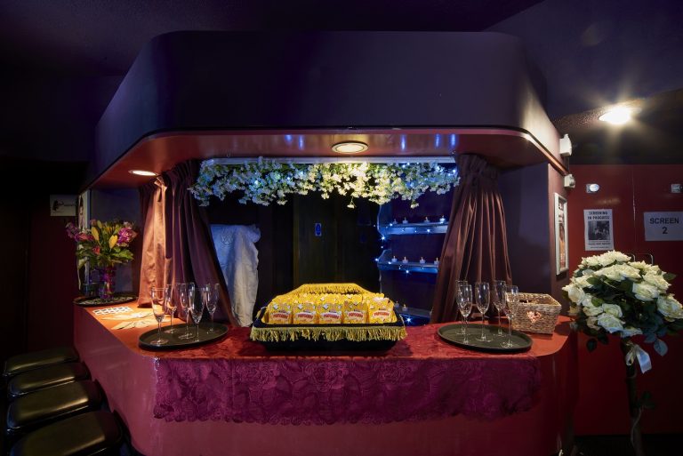 1dc3c1c1 ccf3 41d6 80fc 53bd780edf04 Screen 2 Bar Area 768x513