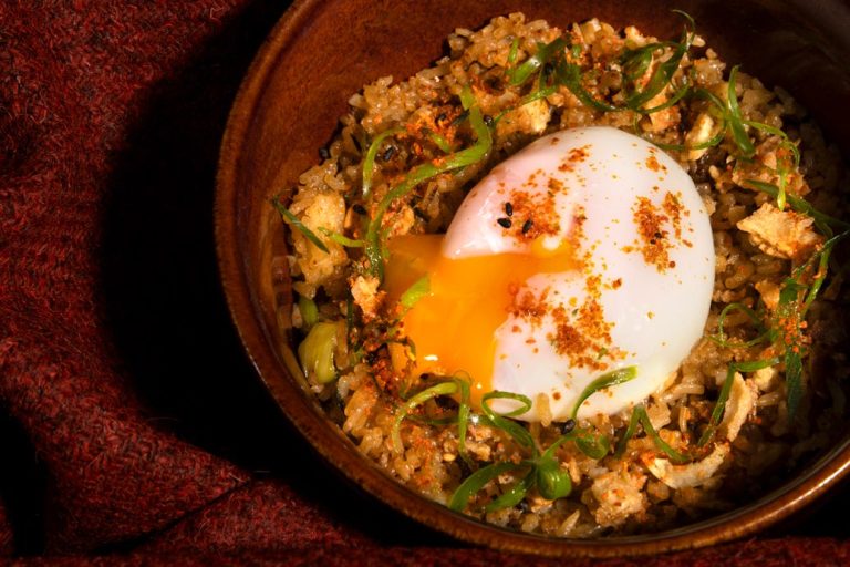 23 12 gilpin spice egg fried rice broken 24012024083052 768x512