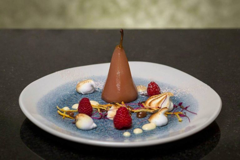 28828068 2050913271811521 3747426631324453499 o 19042021035902 768x512