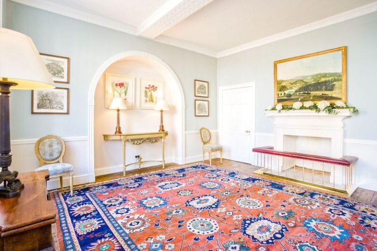 32bf0889 15ae 4301 baaa a99ecf9518d2 Blue Room 768x512