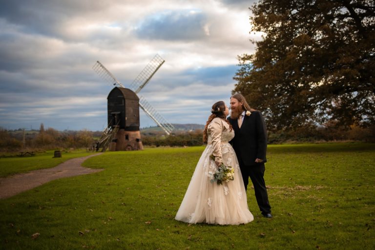 32d8a501 a59b 49ee 80f4 f2b2cddb0d2d 768x512