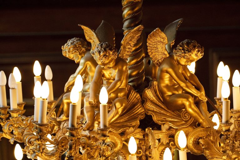 34 Chandlier Palace 768x512