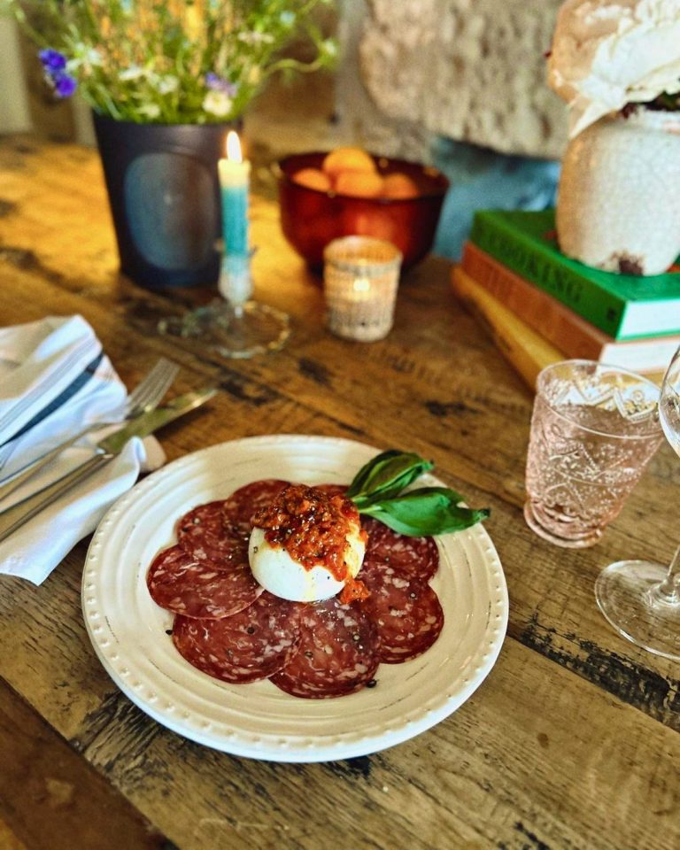 355213595 1699354857192242 1552619535571984899 n 15012024124647 768x960