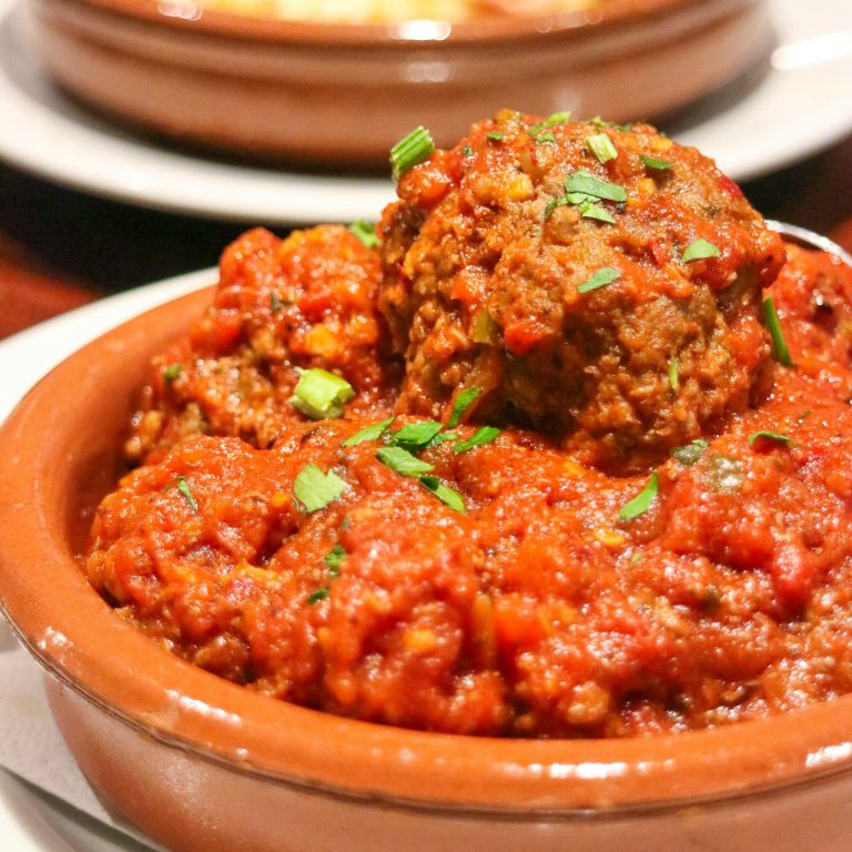 385078439 784459413689973 1882250988295949849 n 29112023123230 768x768