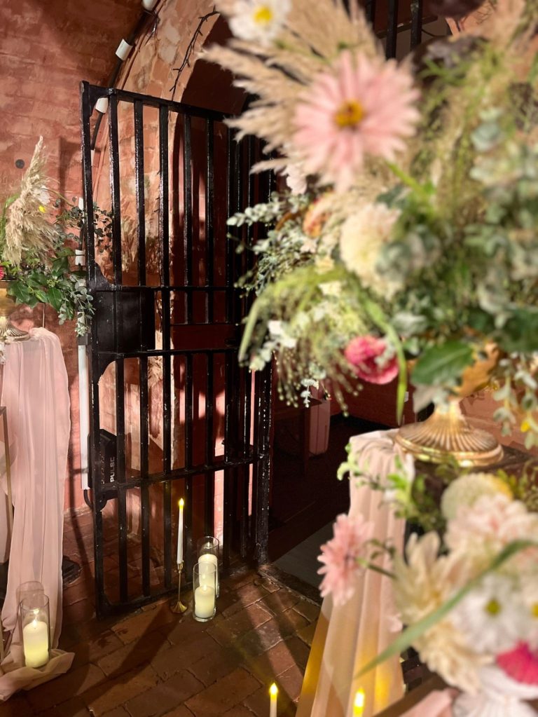 40721ec1 ec40 49df ba66 53dd6deab513 768x1023