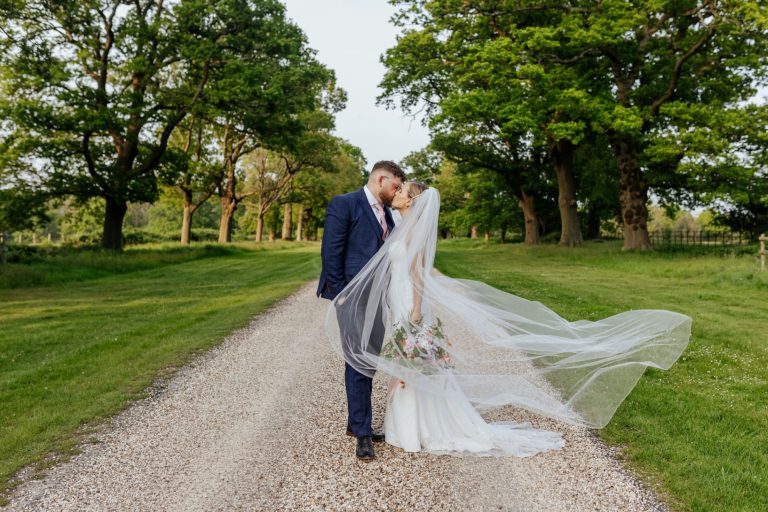 4255fec8 9e76 462f ac3e 2418ee63eb64 768x512