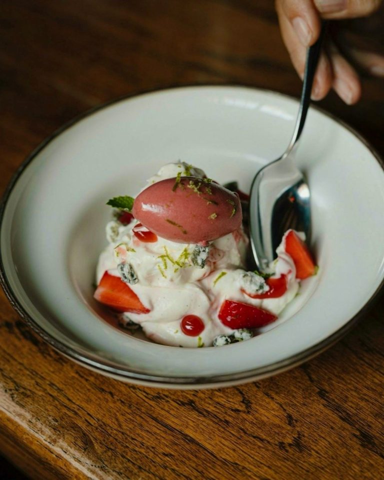 455837413 852321456893161 7977261579215965120 n 15102024015241 768x960