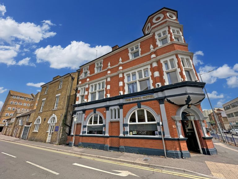 476d8d18 802d 4f64 a14d 4e27b4ef1fd2 768x576