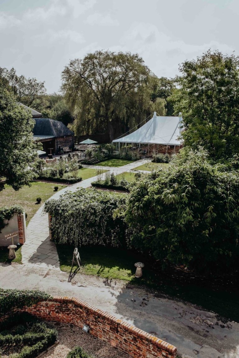 4d0f6694 79b3 4c2e b1b3 a2608e46bfac 768x1152