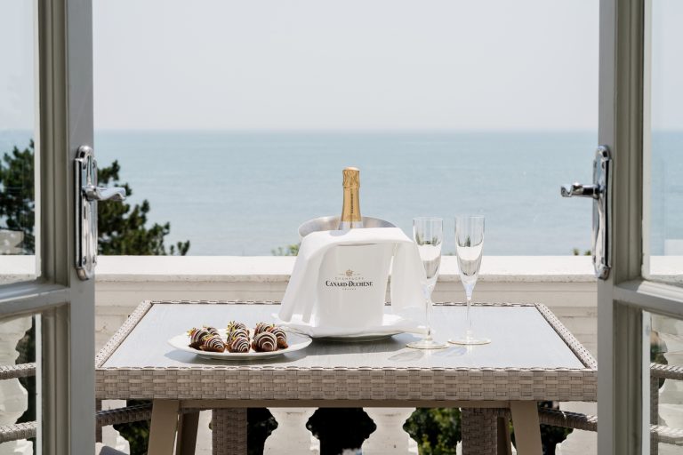 4d2f7f3a ac3d 45b2 baea 634d3cc944cd 768x512