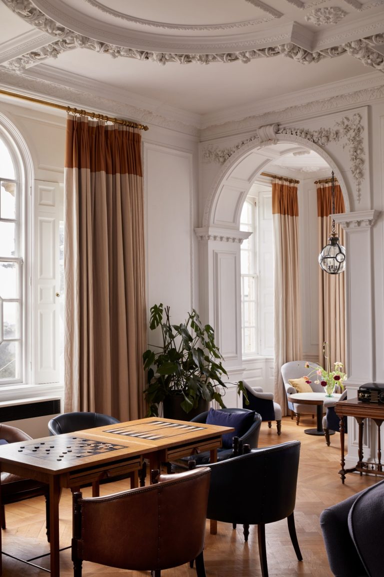 4d8f0a78 2819 48c4 aa50 e9ced01f0d80 768x1152