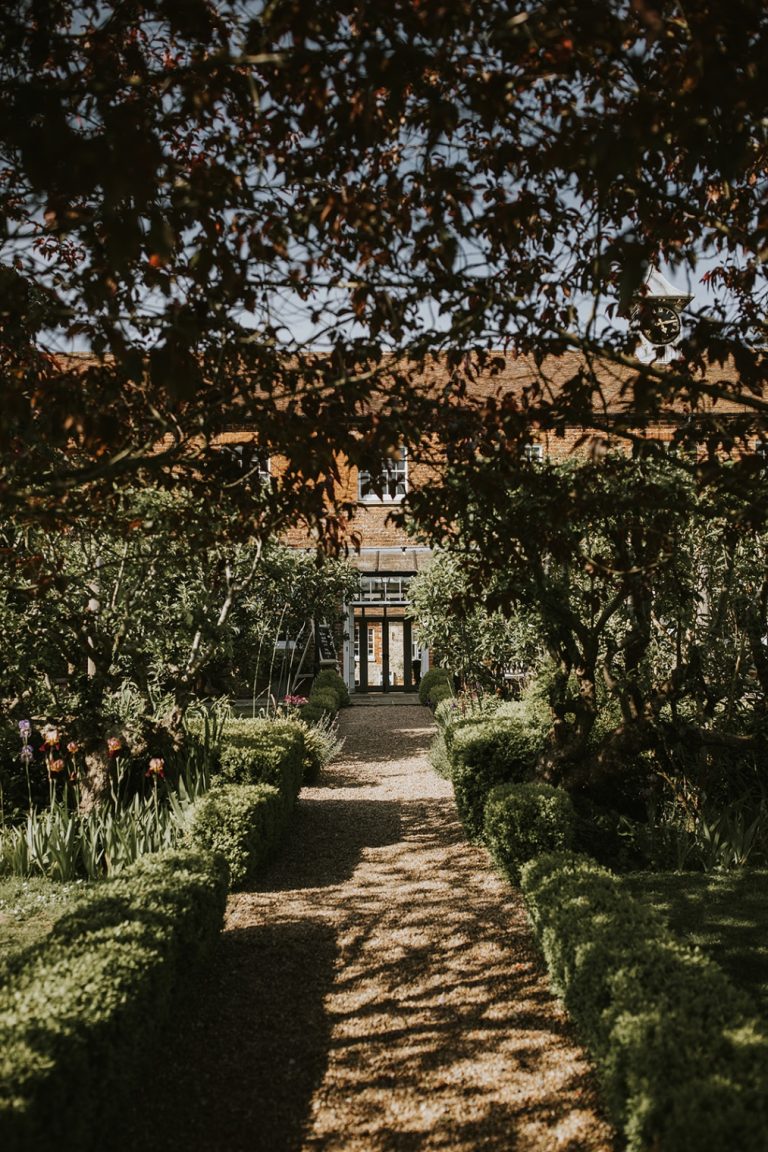 51a1d6bd b474 4704 a3be 45b114ce7680 768x1152