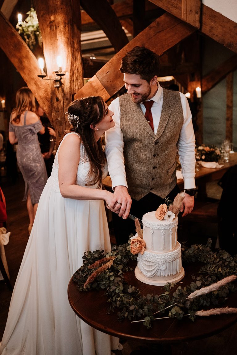 558 KentWeddingatTheMoatWrotham NicolaDawsonPhotography 768x1152