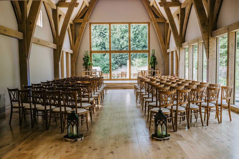 5860ed5b 4a31 4d0b 827a 9eccae2e2c3d 3 Ceremony Barn Stott7 768x512