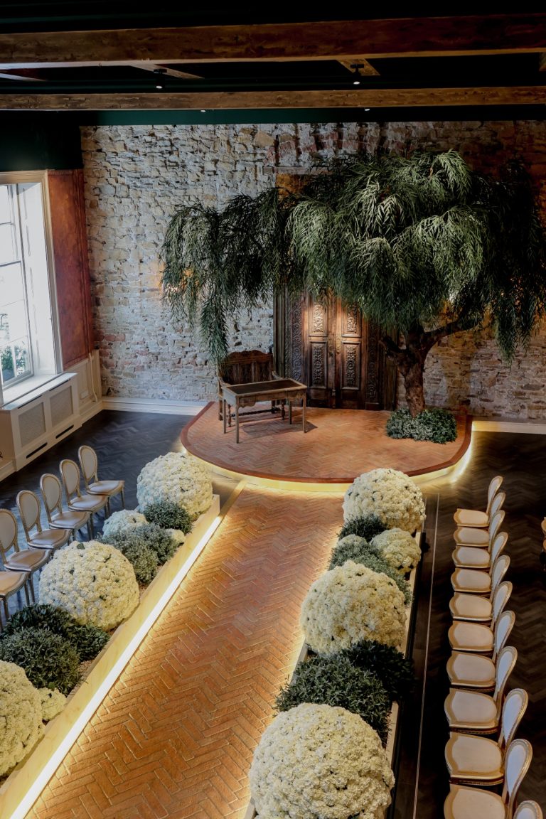 618f6a09 49fe 4e35 bd6b 5708340bea4c 768x1152