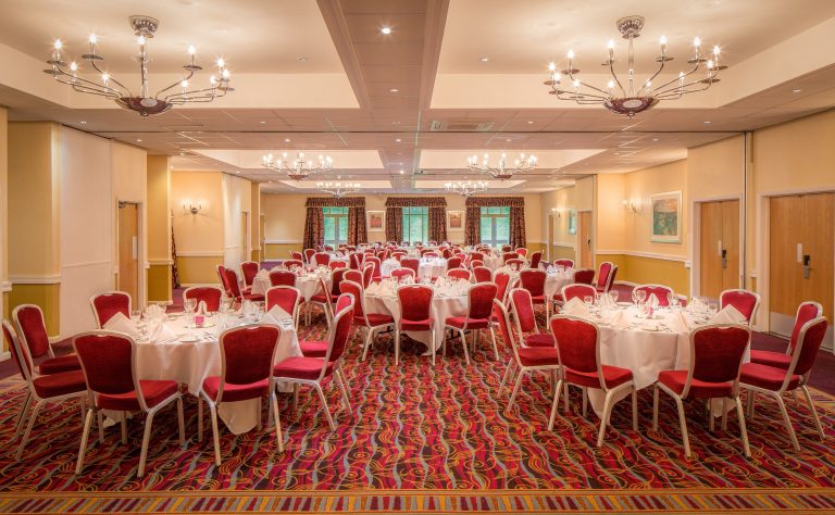 62841610 1d21 4775 aa77 fcea6cd5cd4f MIKHN Cranfield Banquet 1 768x474