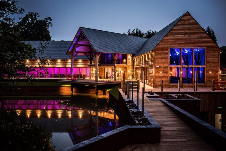 65614520 6a91 4549 a130 68ff79b86256 4 The Mill Barns at Night Samatha Pommells Photography 768x513