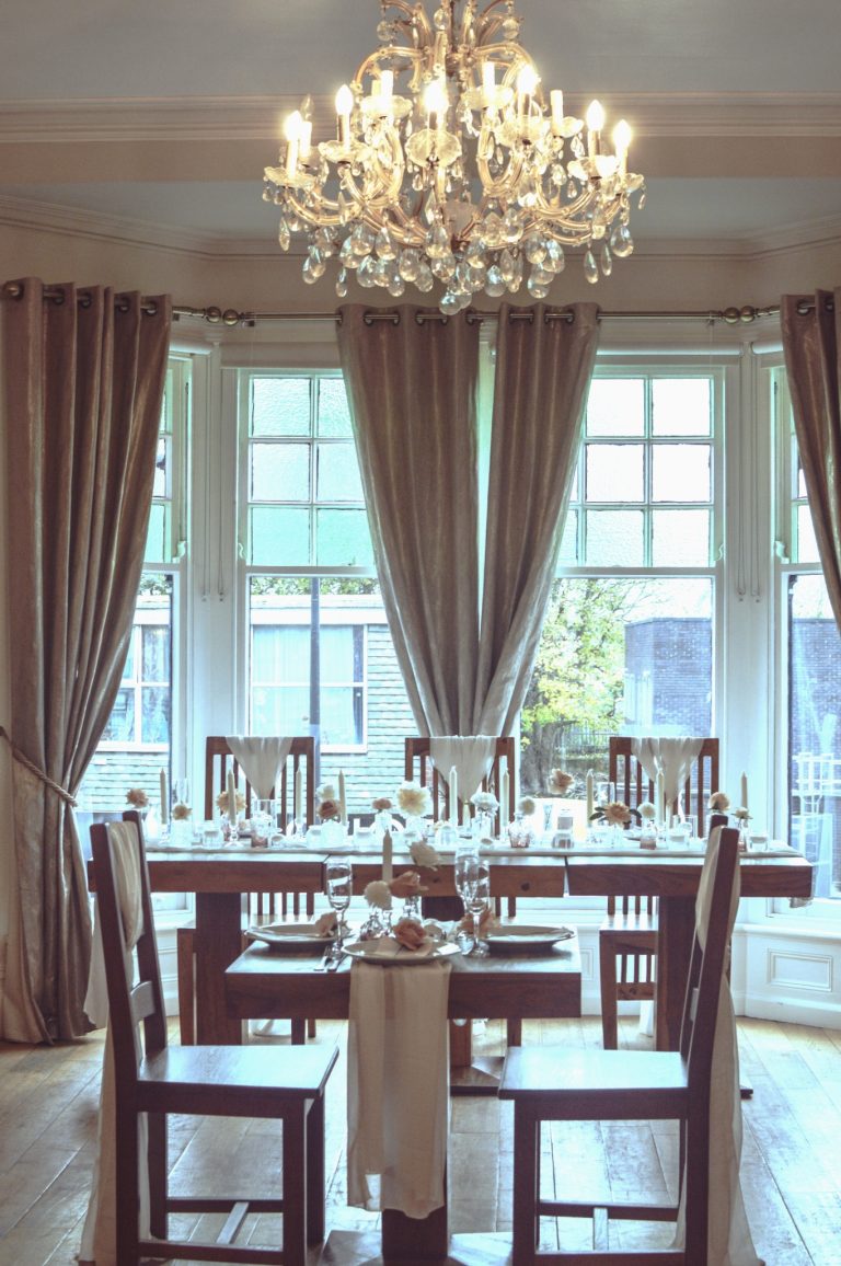 698ecc22 9299 4a2a 8c2f b6a6bda58954 768x1156