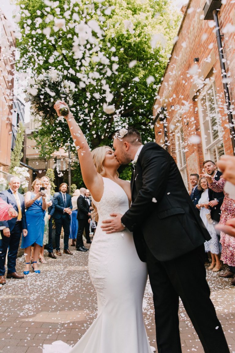 6bdb8abc d576 442e a1a4 4d1ac29e8327 768x1152