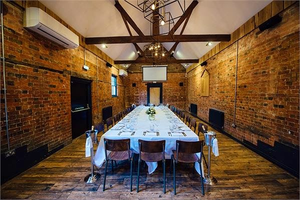 700 400 scaled 1776587 the white ha 20160725102932709 25032020100144