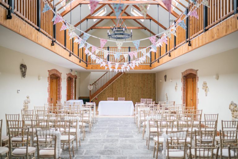 70193658 6850 4d16 98b2 abc667edee06 Surrey wedding photography 2 1024x683 1 768x512