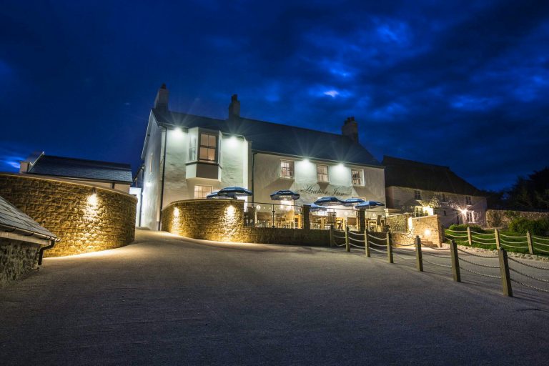 715c1682 min scaled 26042021060631 768x512